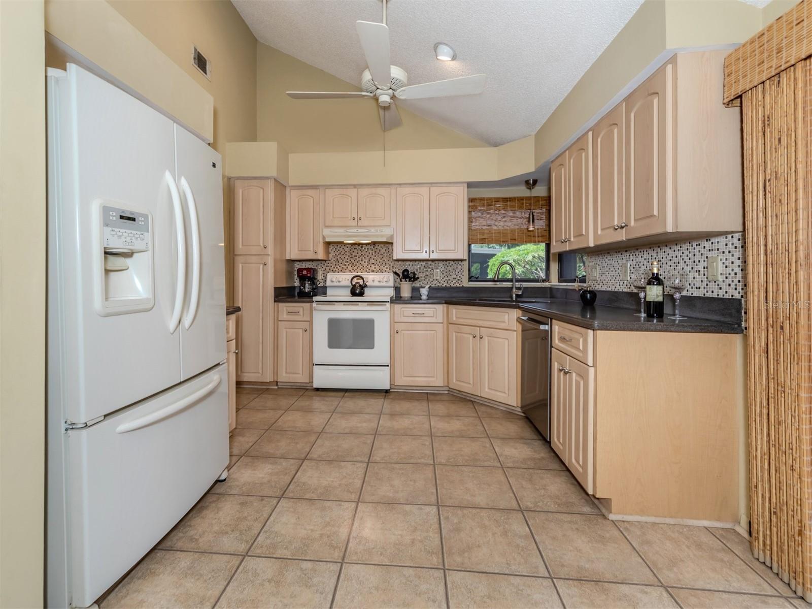 Image 13 of 65 For 154 Inlets Boulevard