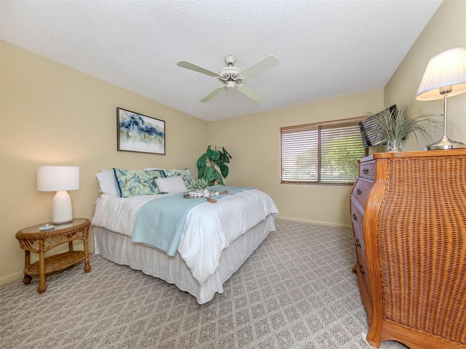 Image 21 of 65 For 154 Inlets Boulevard