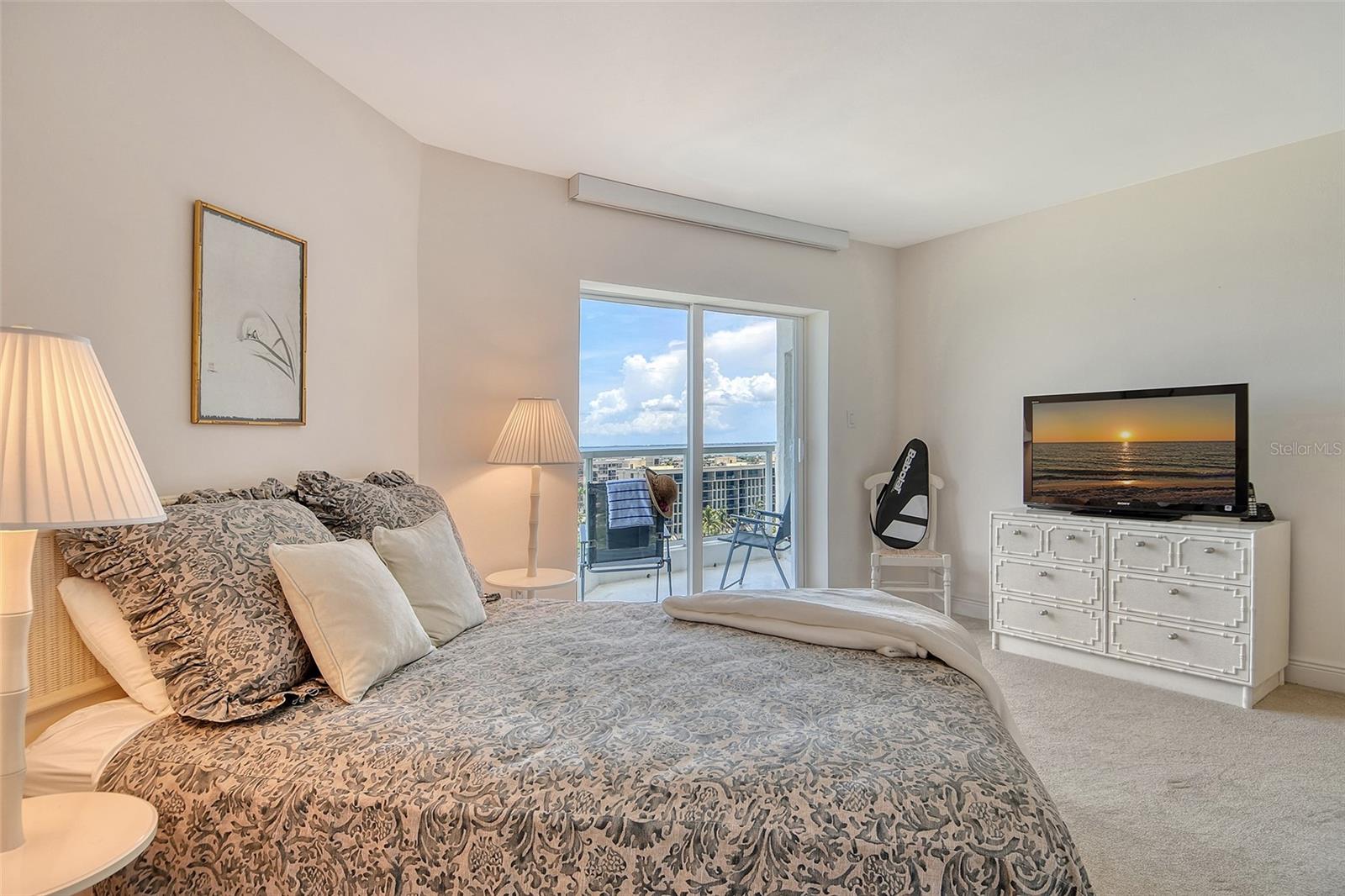 Image 41 of 100 For 1000 Longboat Club Road  1105