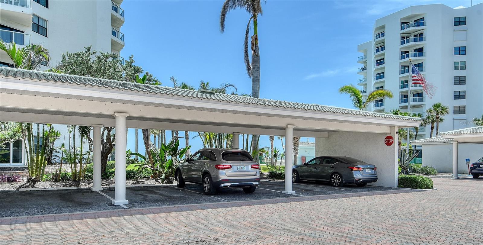 Image 75 of 100 For 1000 Longboat Club Road  1105