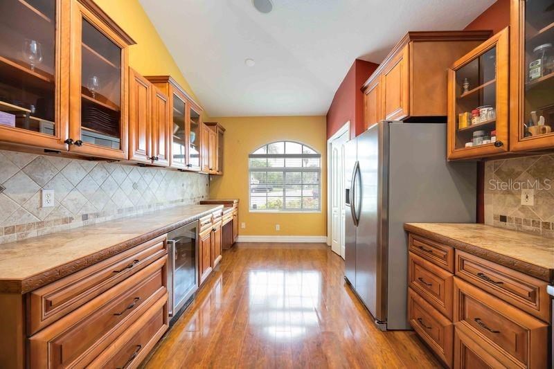 Image 10 of 39 For 4127 Middle River Terrace