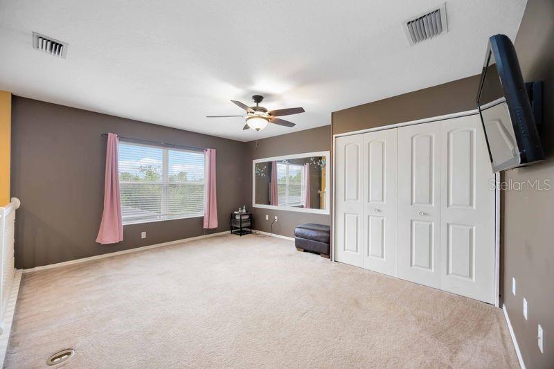 Image 19 of 39 For 4127 Middle River Terrace