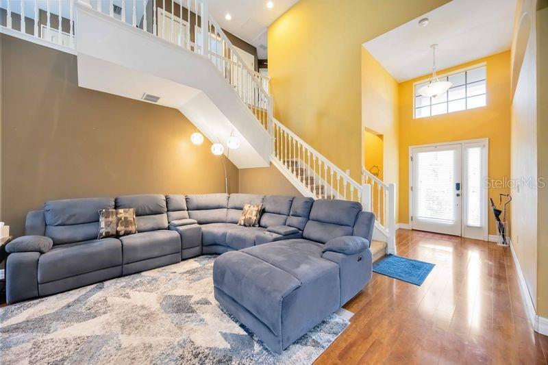 Image 4 of 39 For 4127 Middle River Terrace