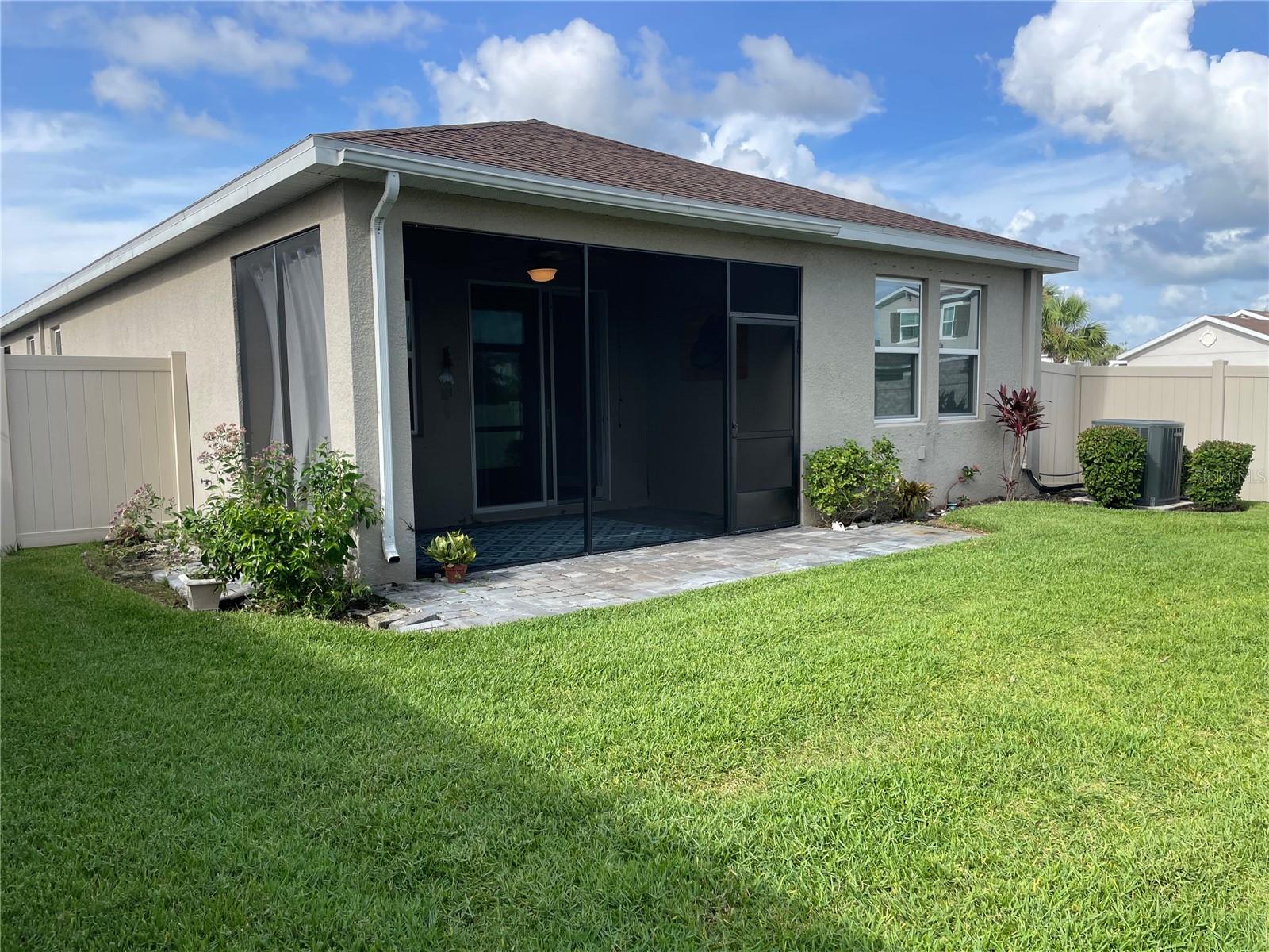 Image 16 of 26 For 5635 Los Robles Court