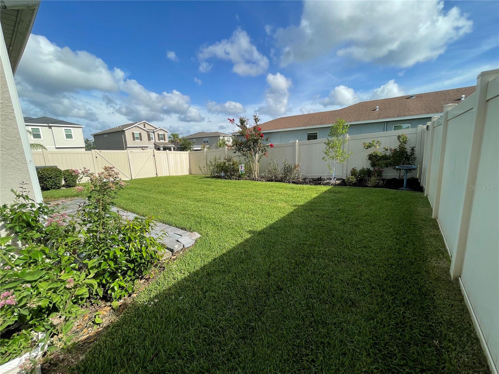 Image 17 of 26 For 5635 Los Robles Court