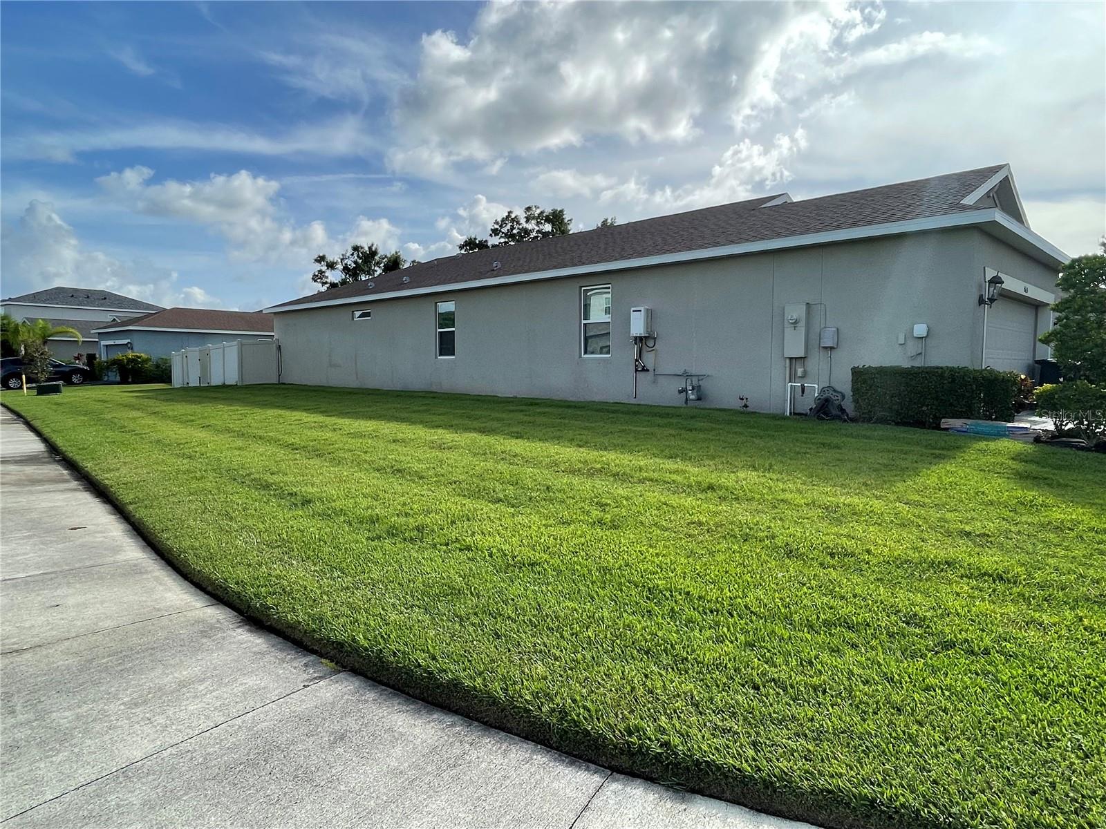 Image 18 of 26 For 5635 Los Robles Court