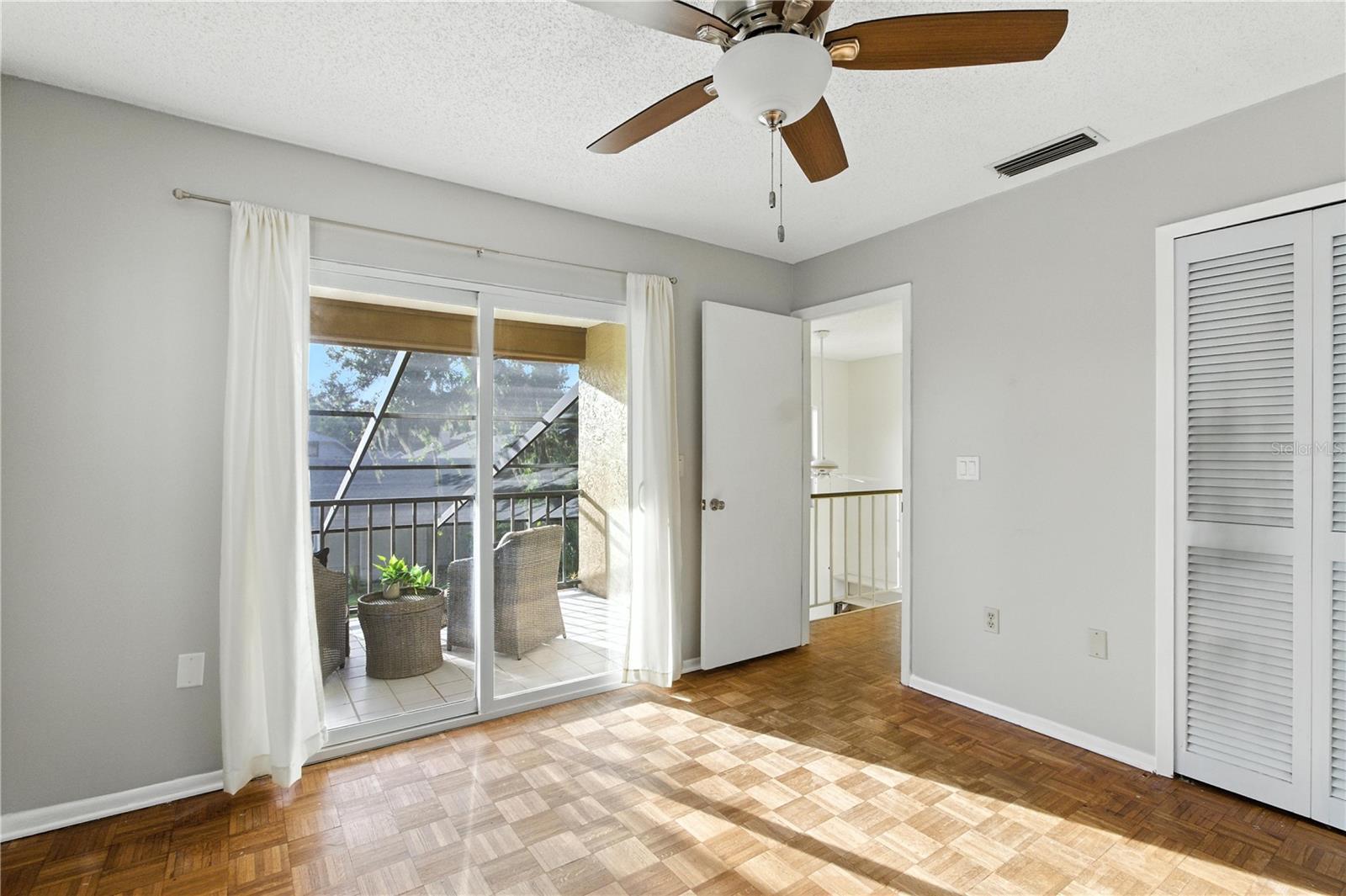 Image 21 of 37 For 832 Harrowood Court