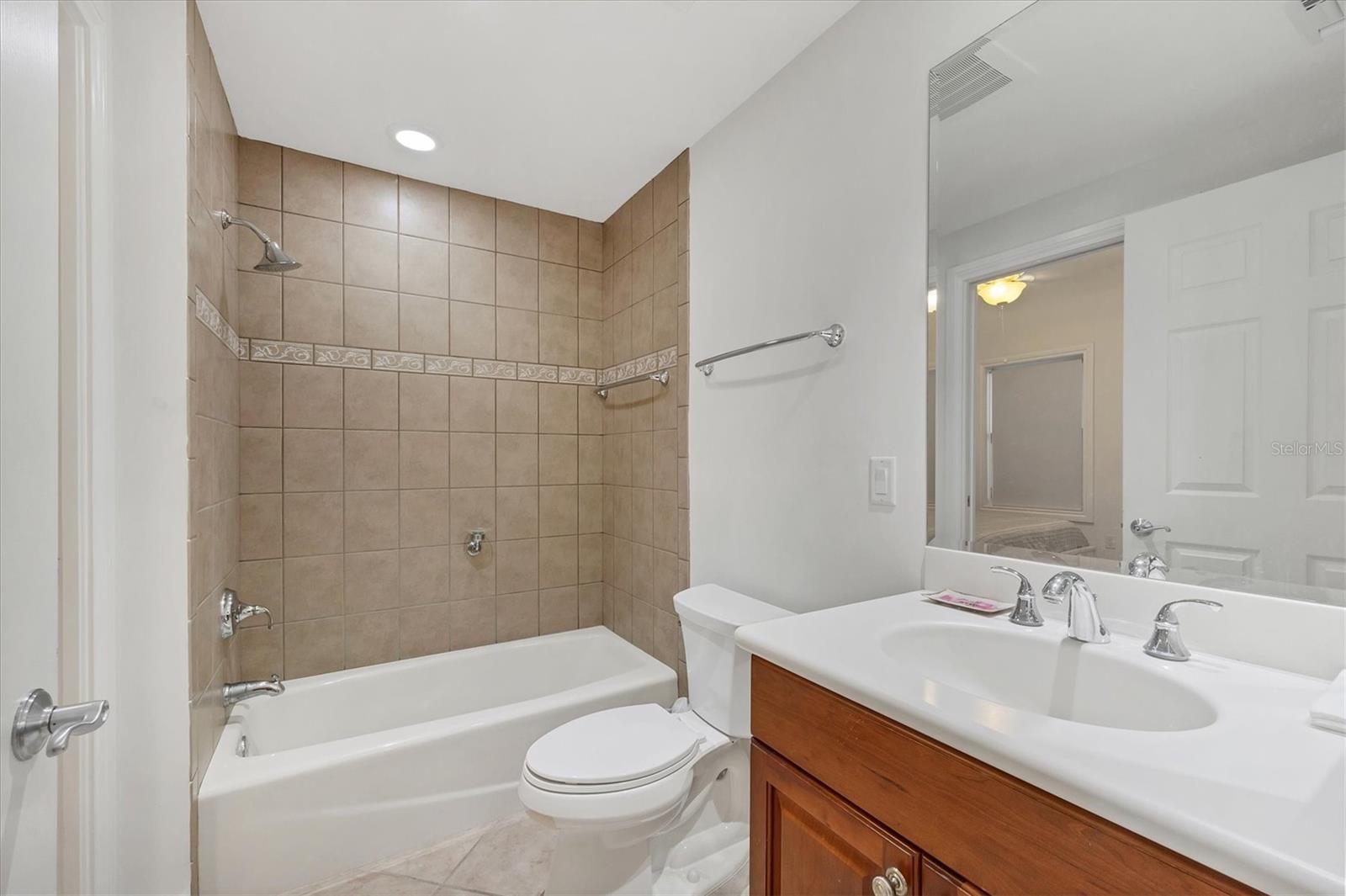 Image 18 of 41 For 8111 Lakewood Main Street 305