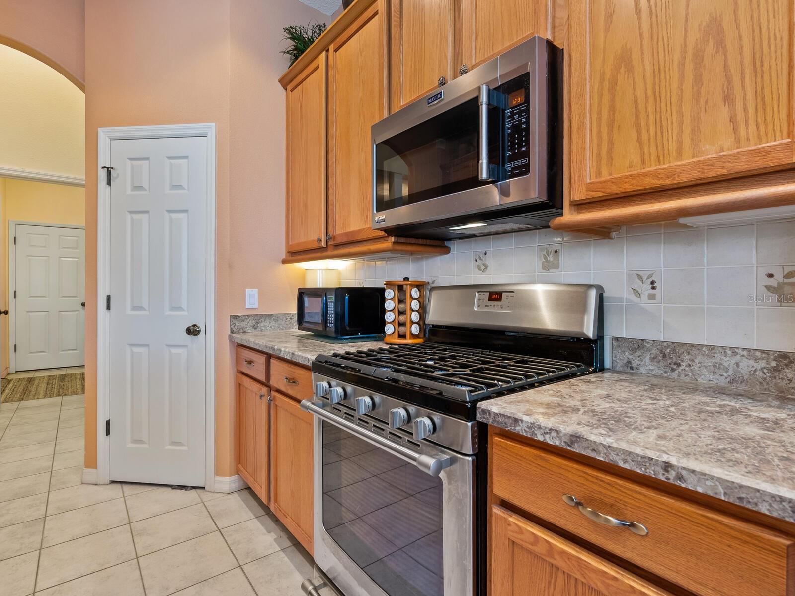 Image 20 of 55 For 280 Dahlia Court