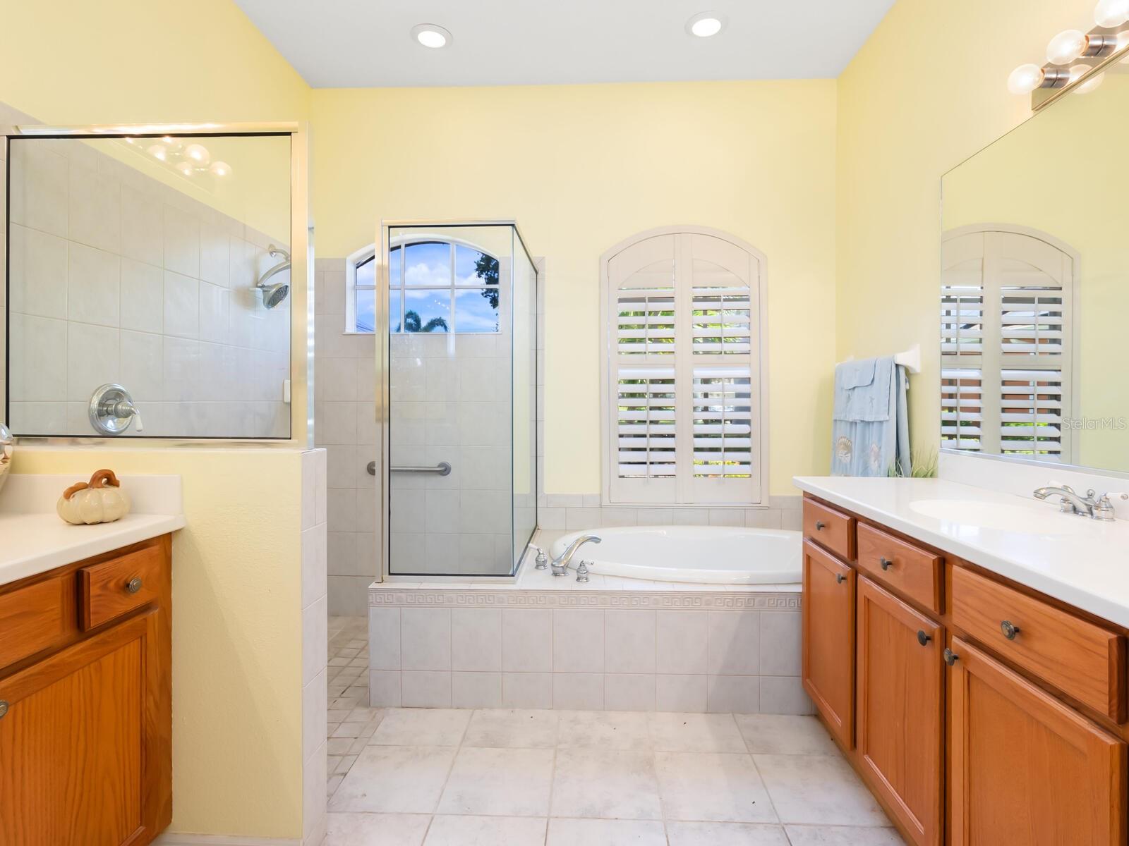 Image 25 of 55 For 280 Dahlia Court