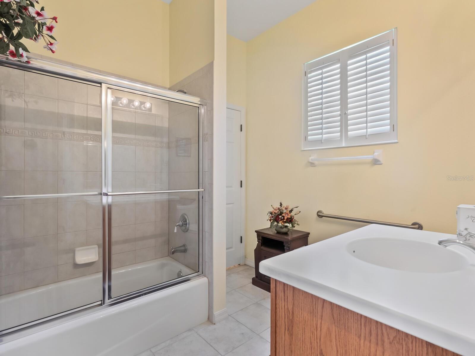 Image 28 of 55 For 280 Dahlia Court