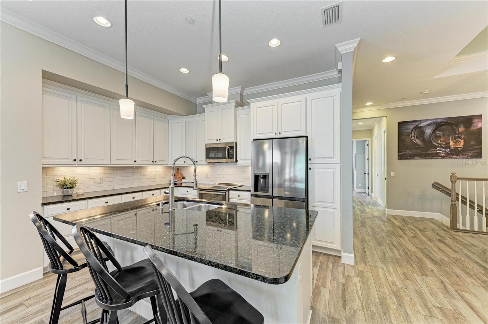 Image 16 of 98 For 367 Compass Point Drive 201
