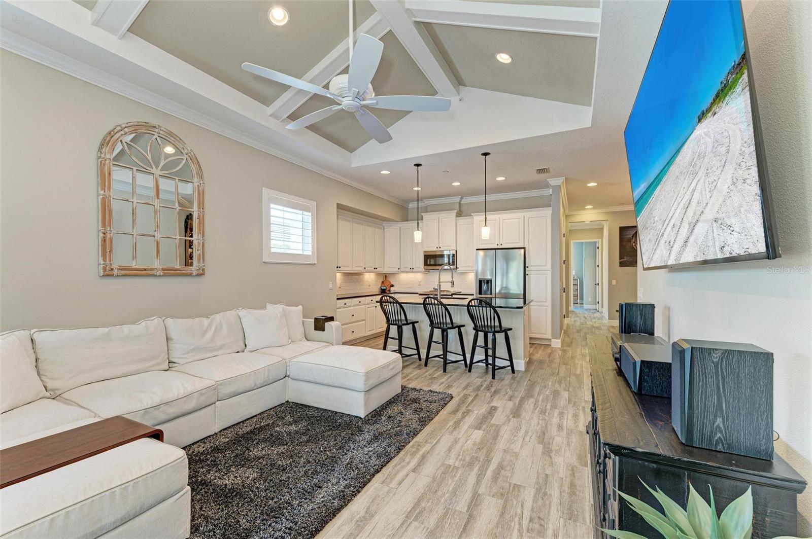 Image 19 of 98 For 367 Compass Point Drive 201