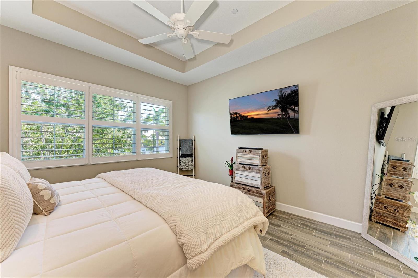 Image 27 of 98 For 367 Compass Point Drive 201