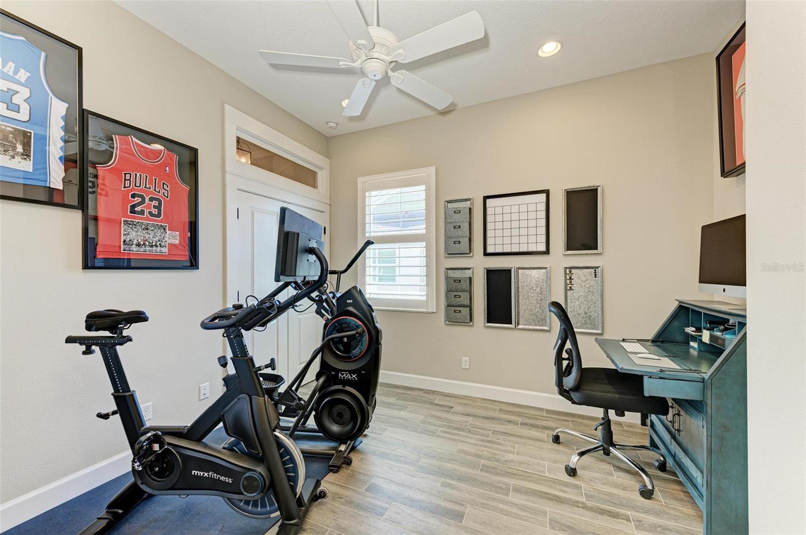 Image 33 of 98 For 367 Compass Point Drive 201