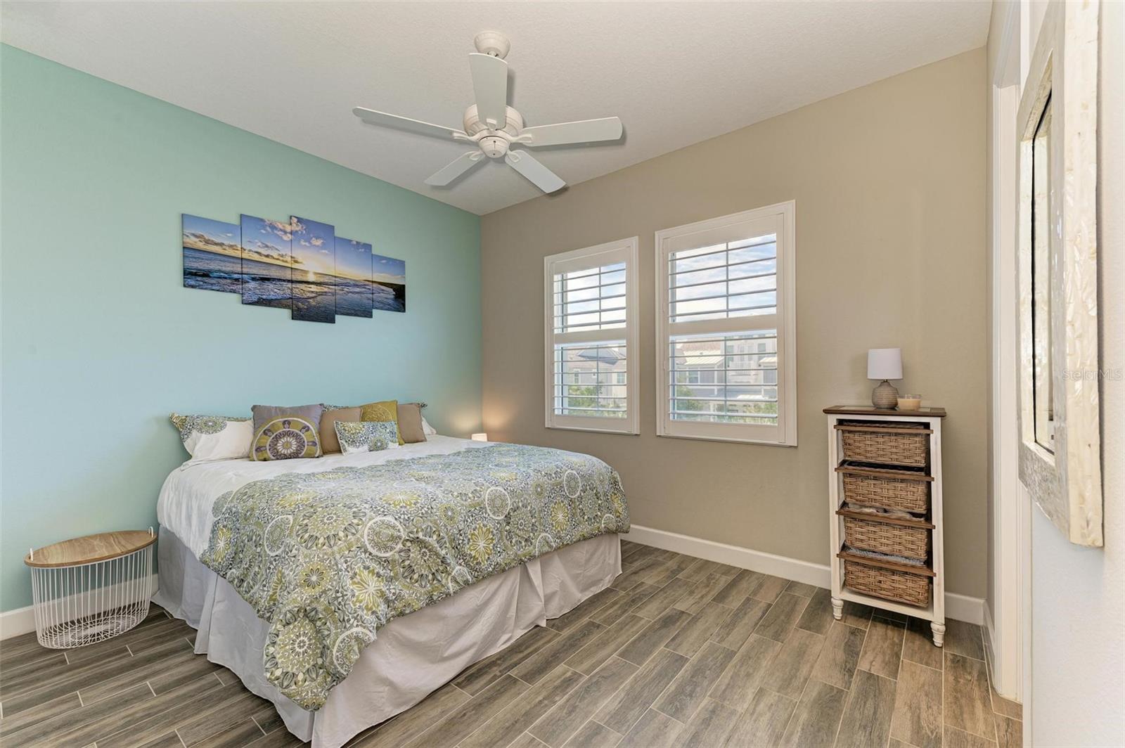 Image 37 of 98 For 367 Compass Point Drive 201