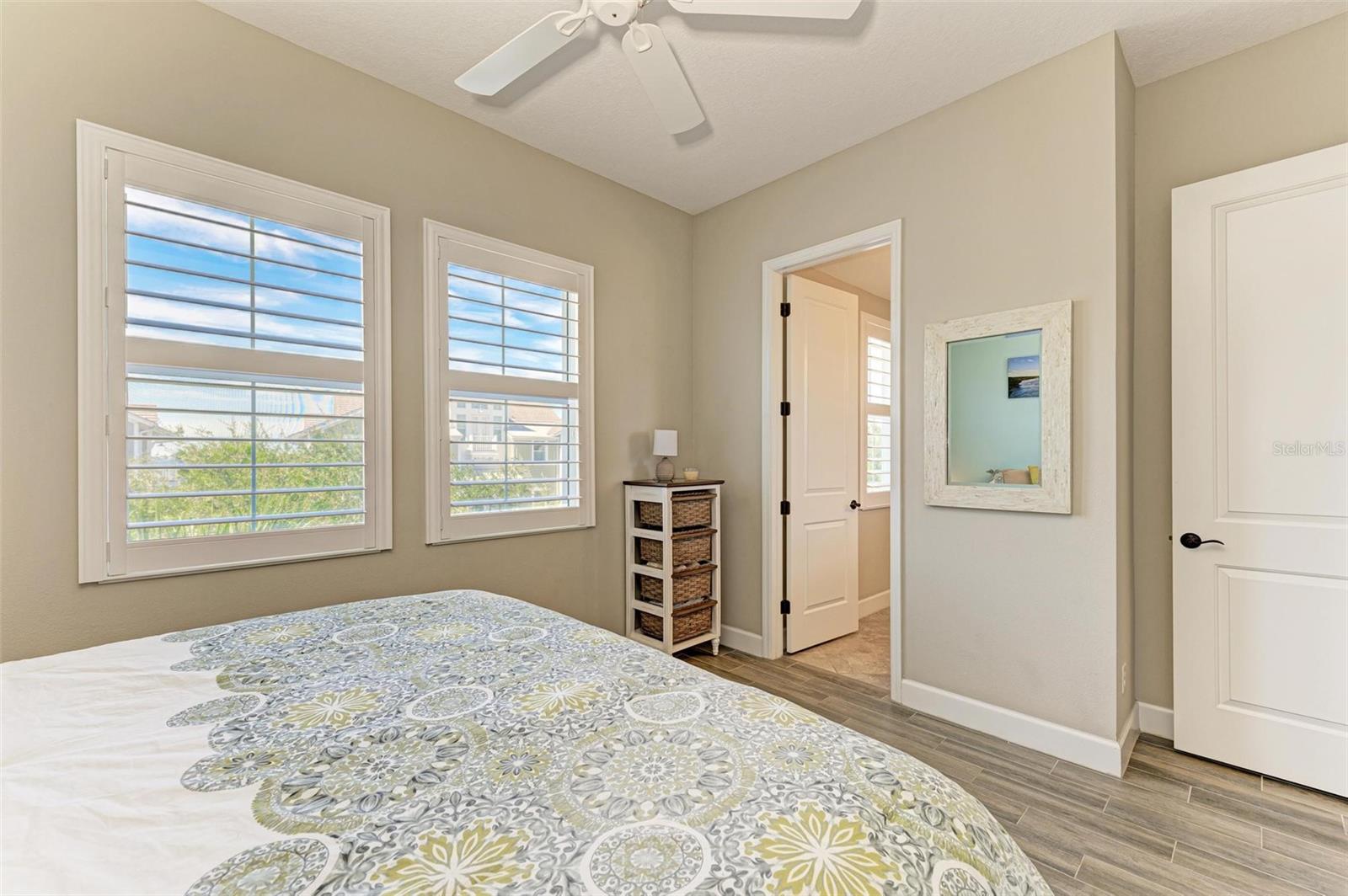 Image 39 of 98 For 367 Compass Point Drive 201