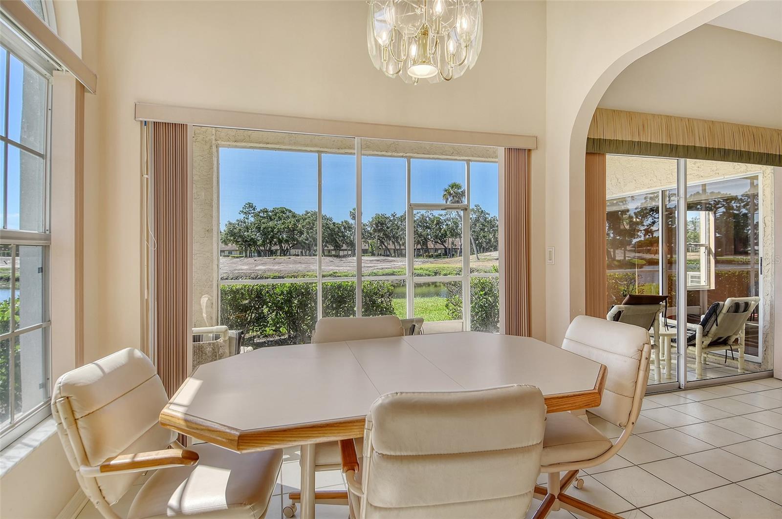 Image 12 of 34 For 5598 Golf Pointe Drive