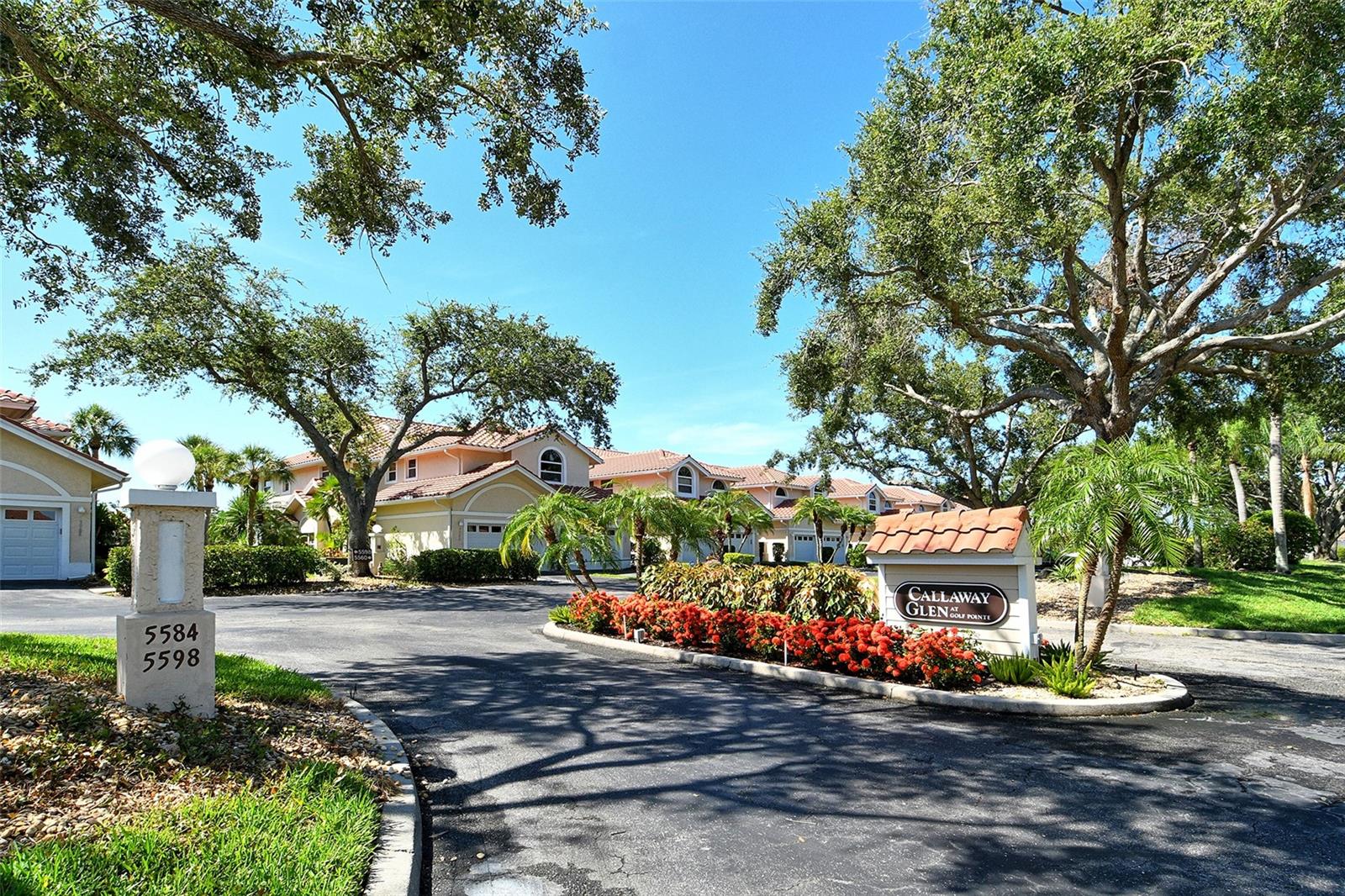 Image 30 of 34 For 5598 Golf Pointe Drive