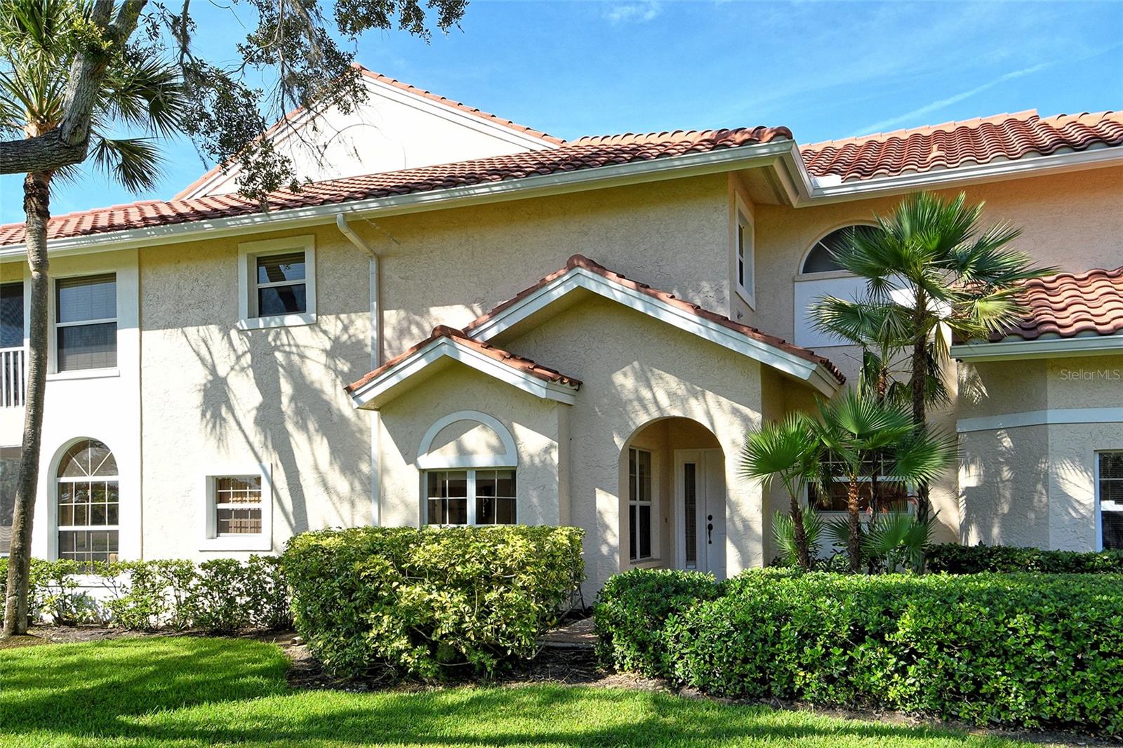 Image 5 of 34 For 5598 Golf Pointe Drive