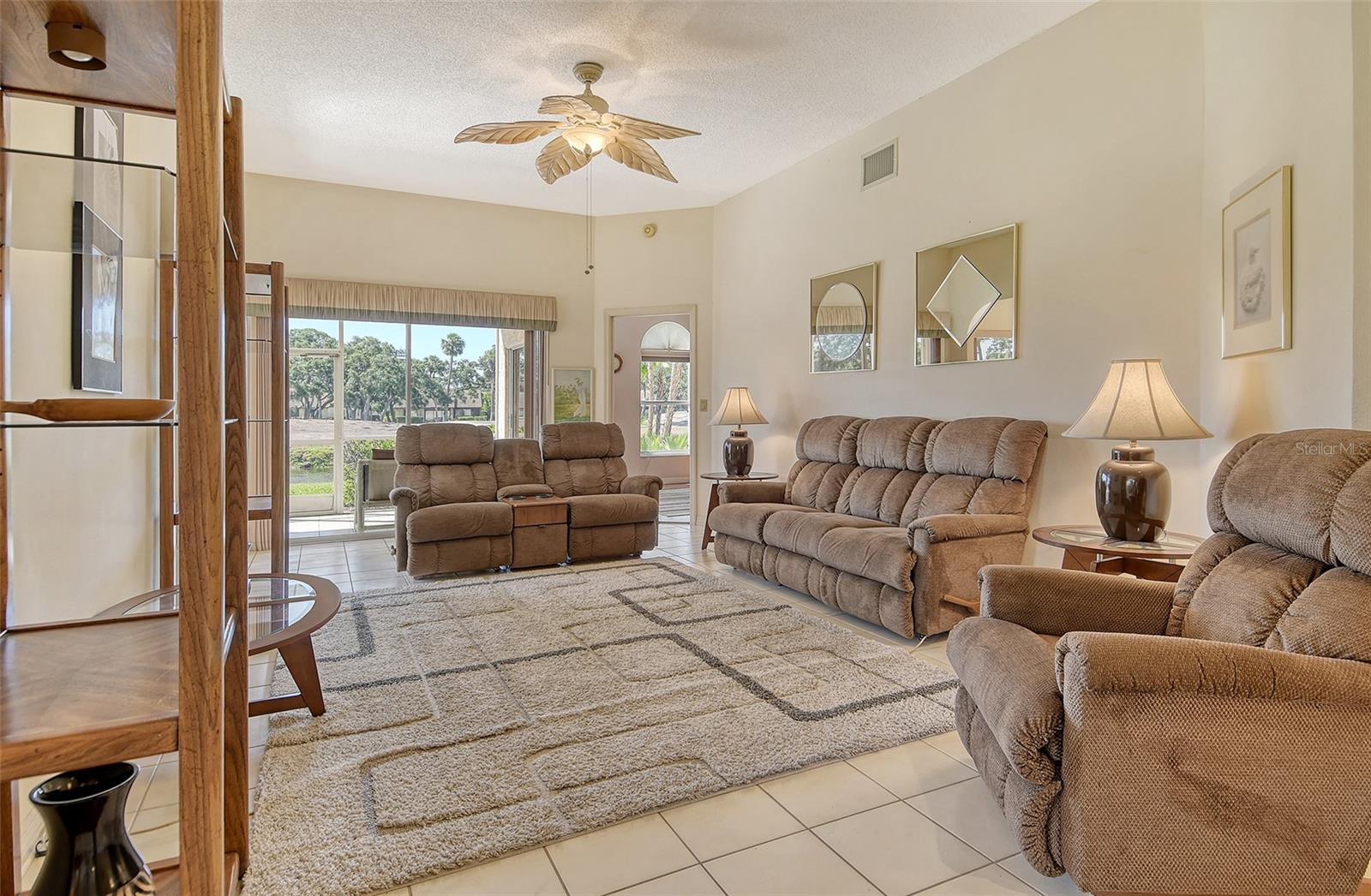 Image 6 of 34 For 5598 Golf Pointe Drive