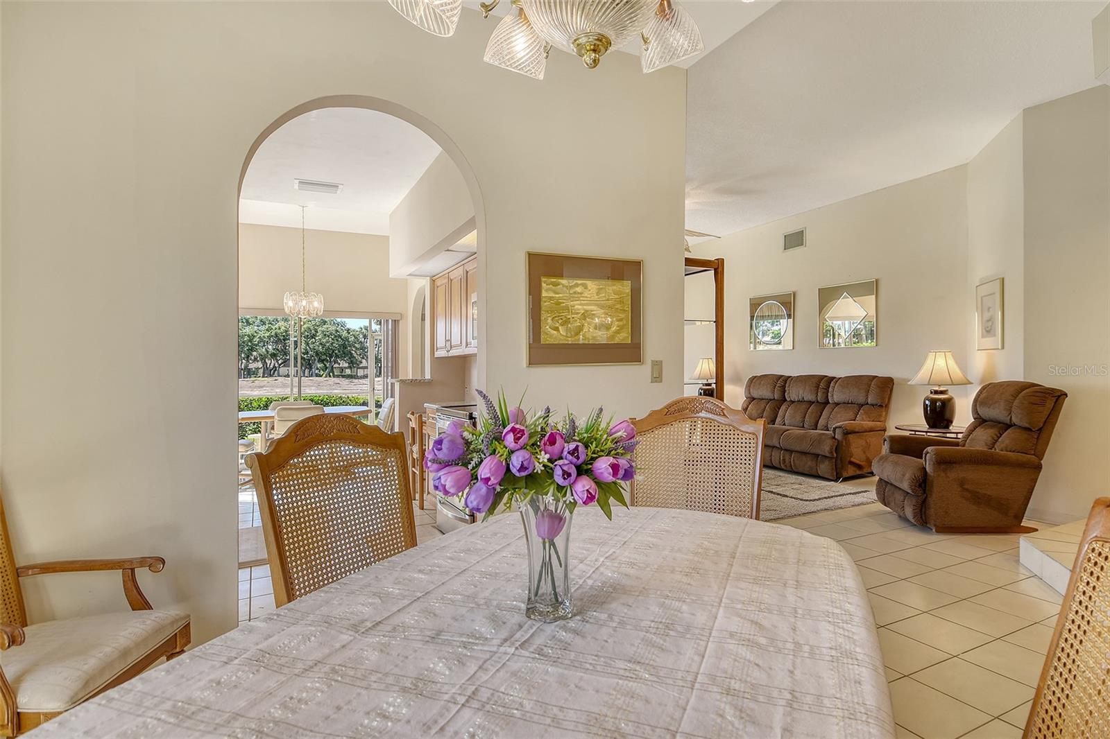 Image 9 of 34 For 5598 Golf Pointe Drive