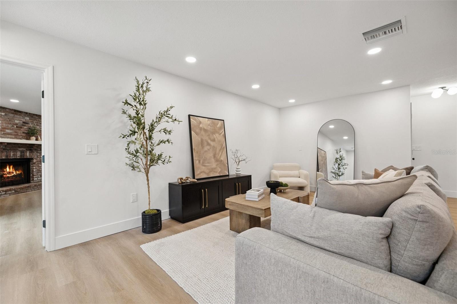Image 18 of 37 For 2342 Carrie Court