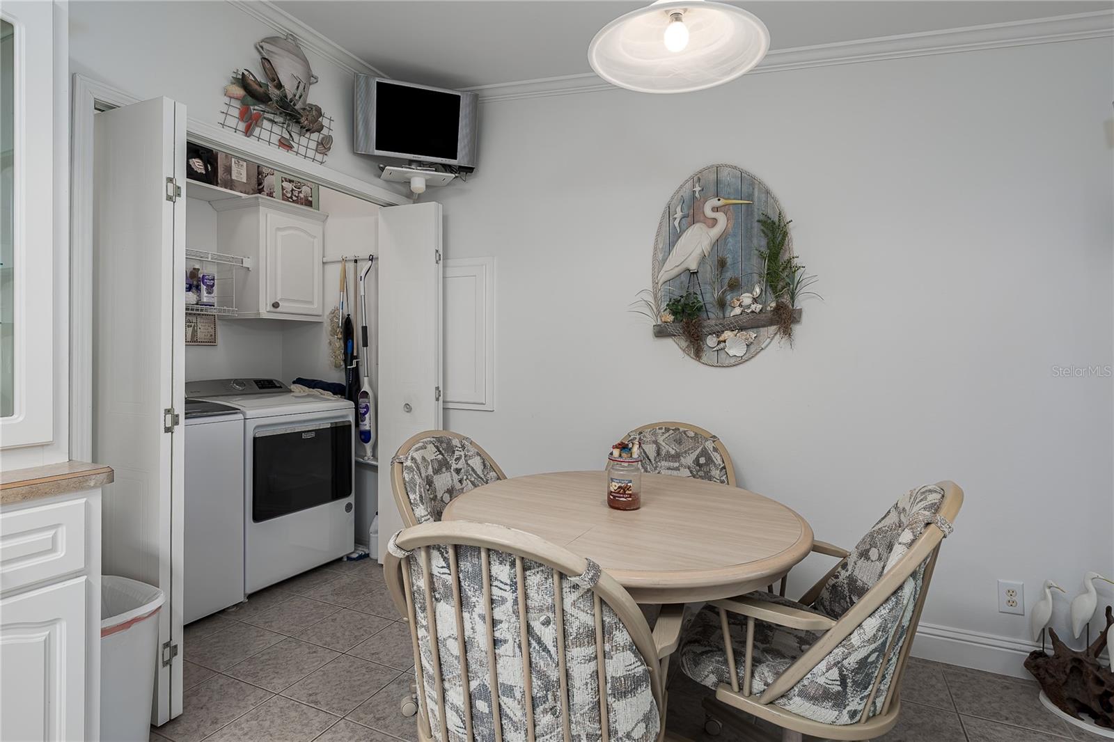 Image 10 of 37 For 8418 Regal Way
