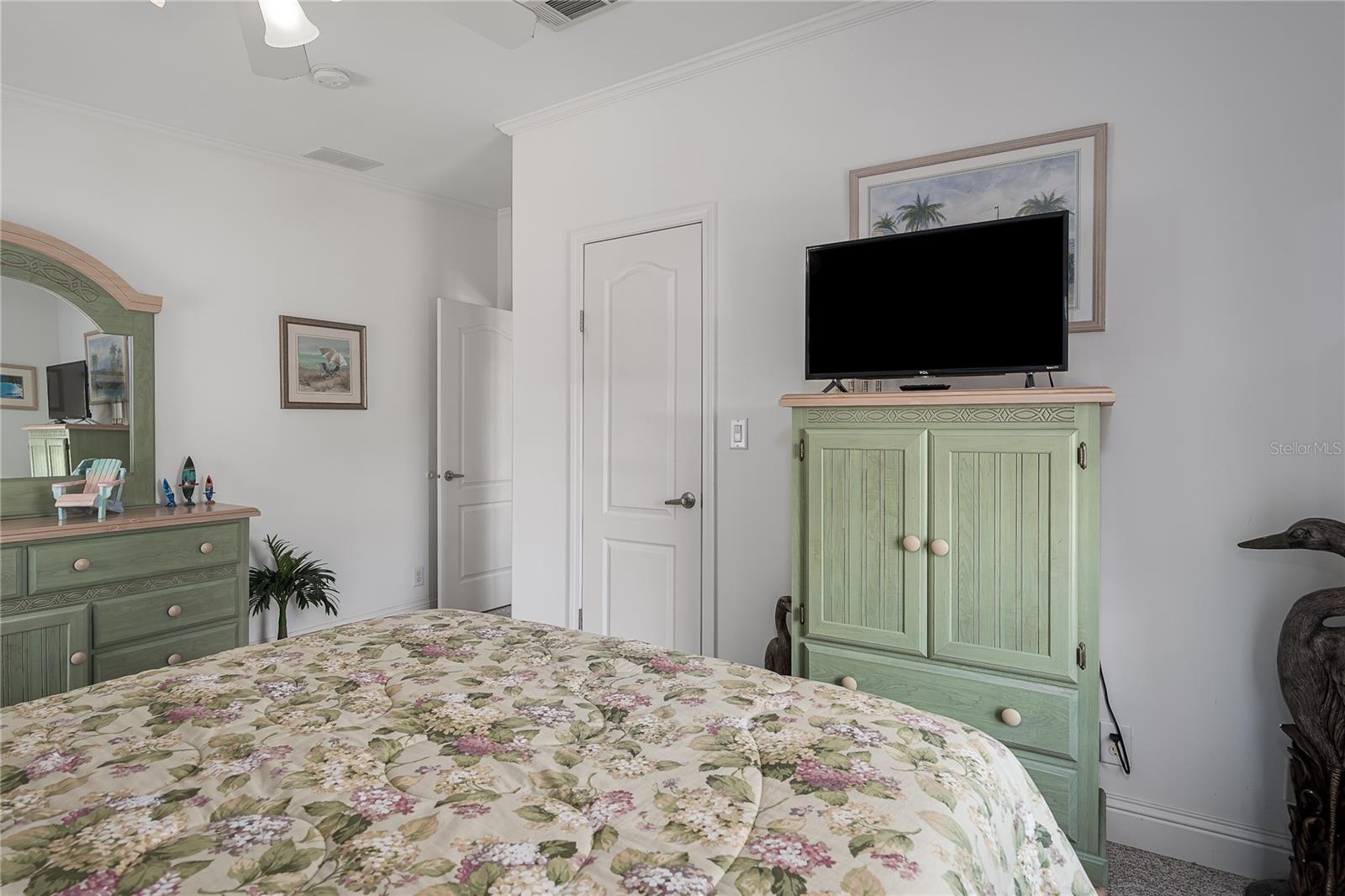 Image 19 of 37 For 8418 Regal Way