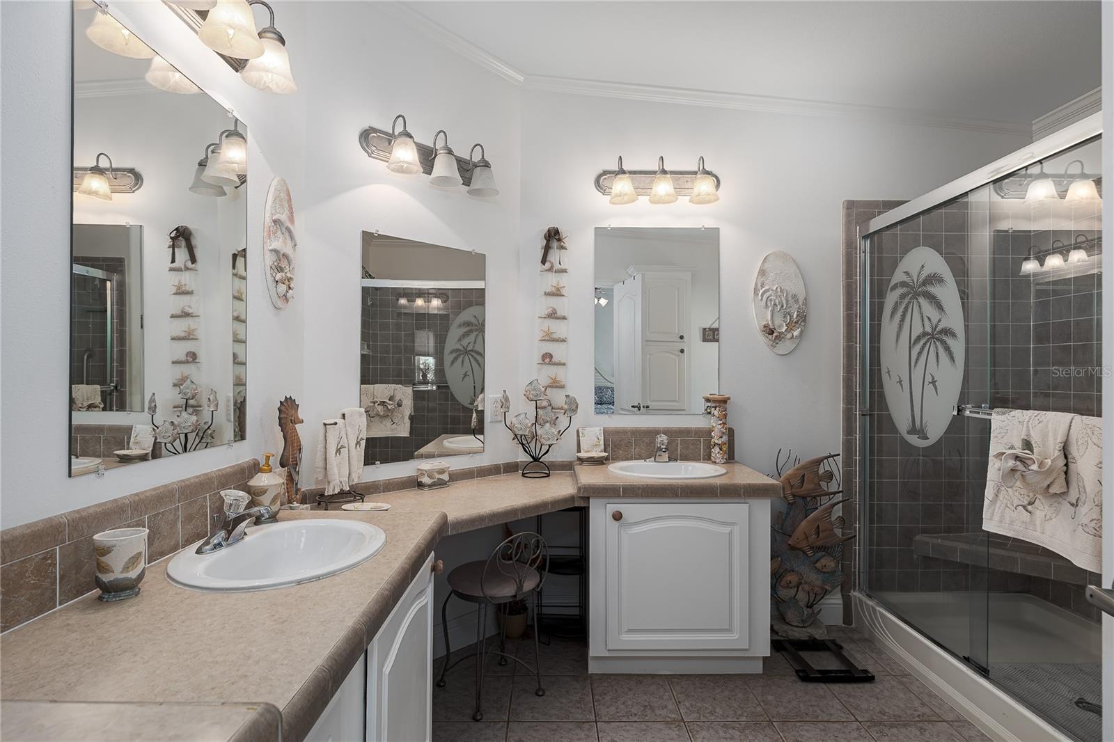 Image 22 of 37 For 8418 Regal Way