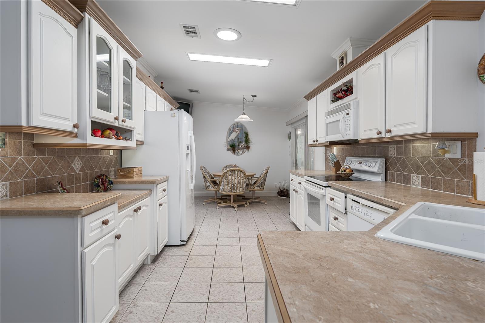 Image 7 of 37 For 8418 Regal Way