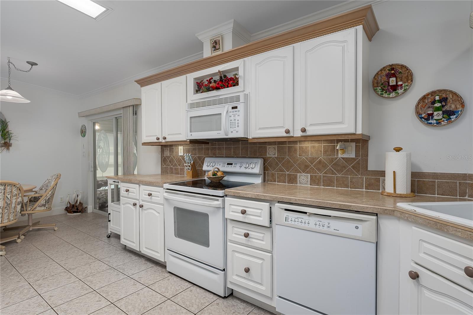 Image 8 of 37 For 8418 Regal Way