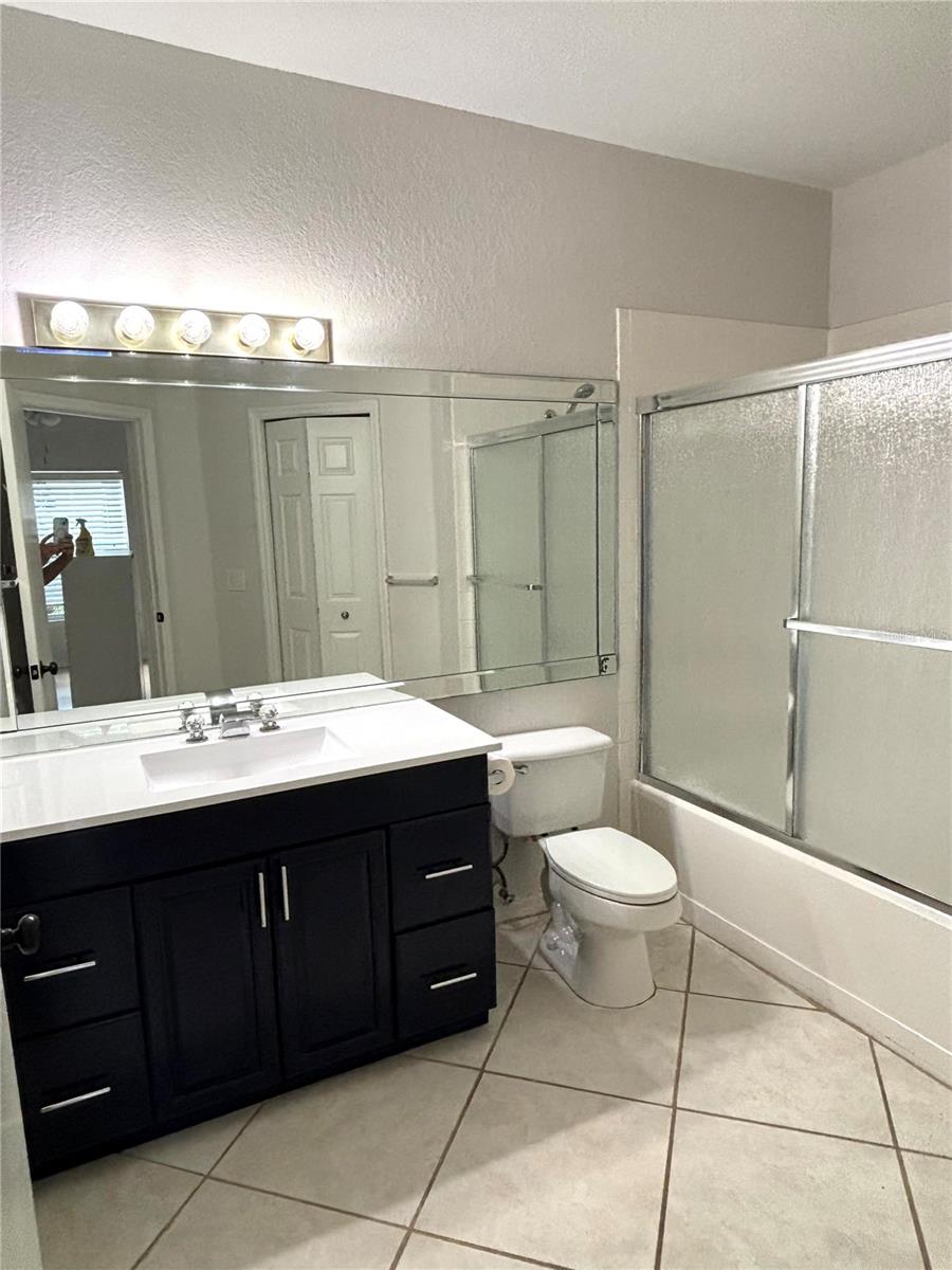 Image 11 of 20 For 5122 Northridge Road 103