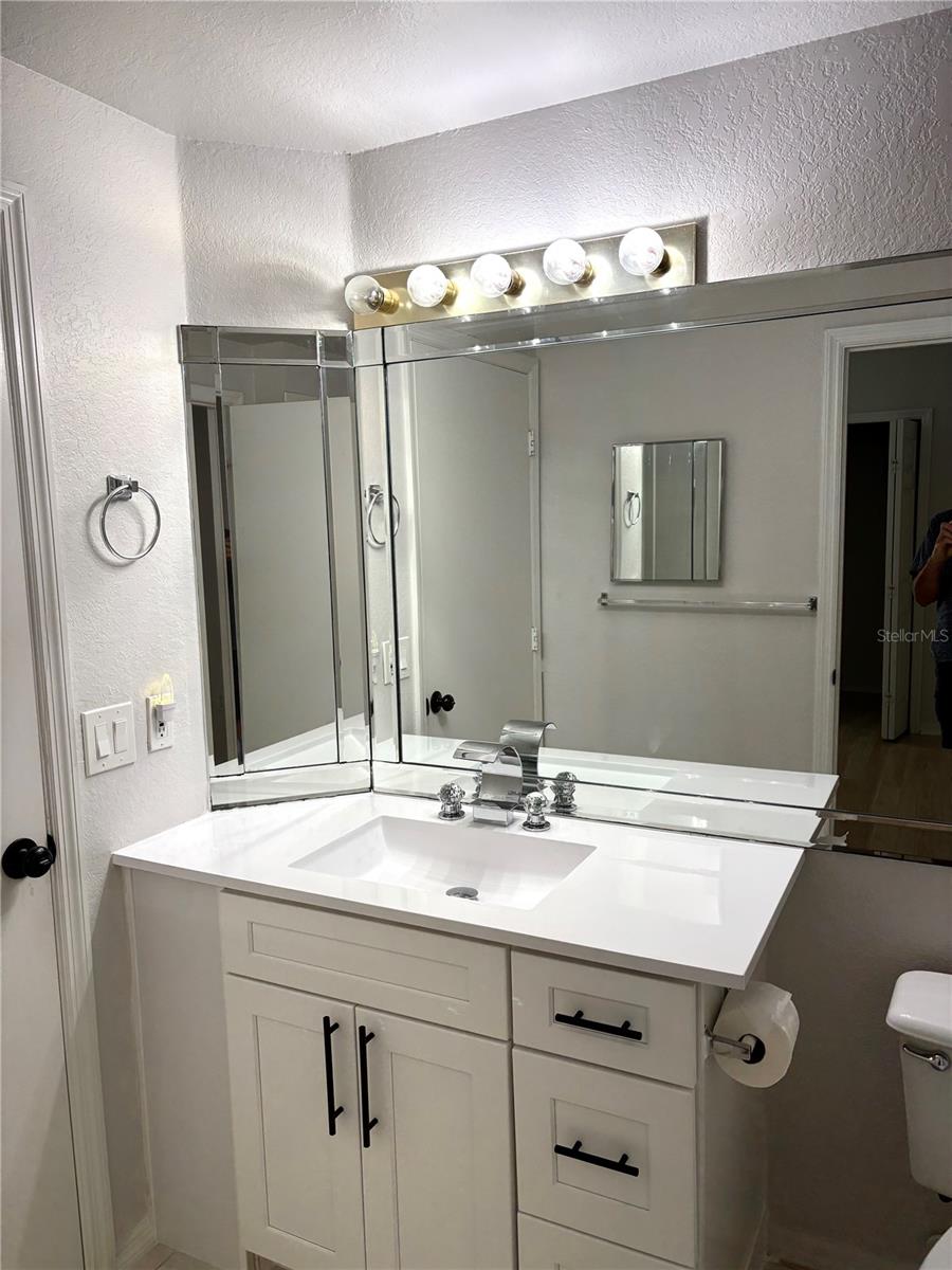 Image 8 of 20 For 5122 Northridge Road 103