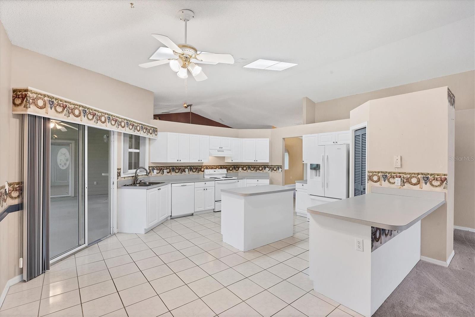 Image 11 of 42 For 6016 Ferndell Street