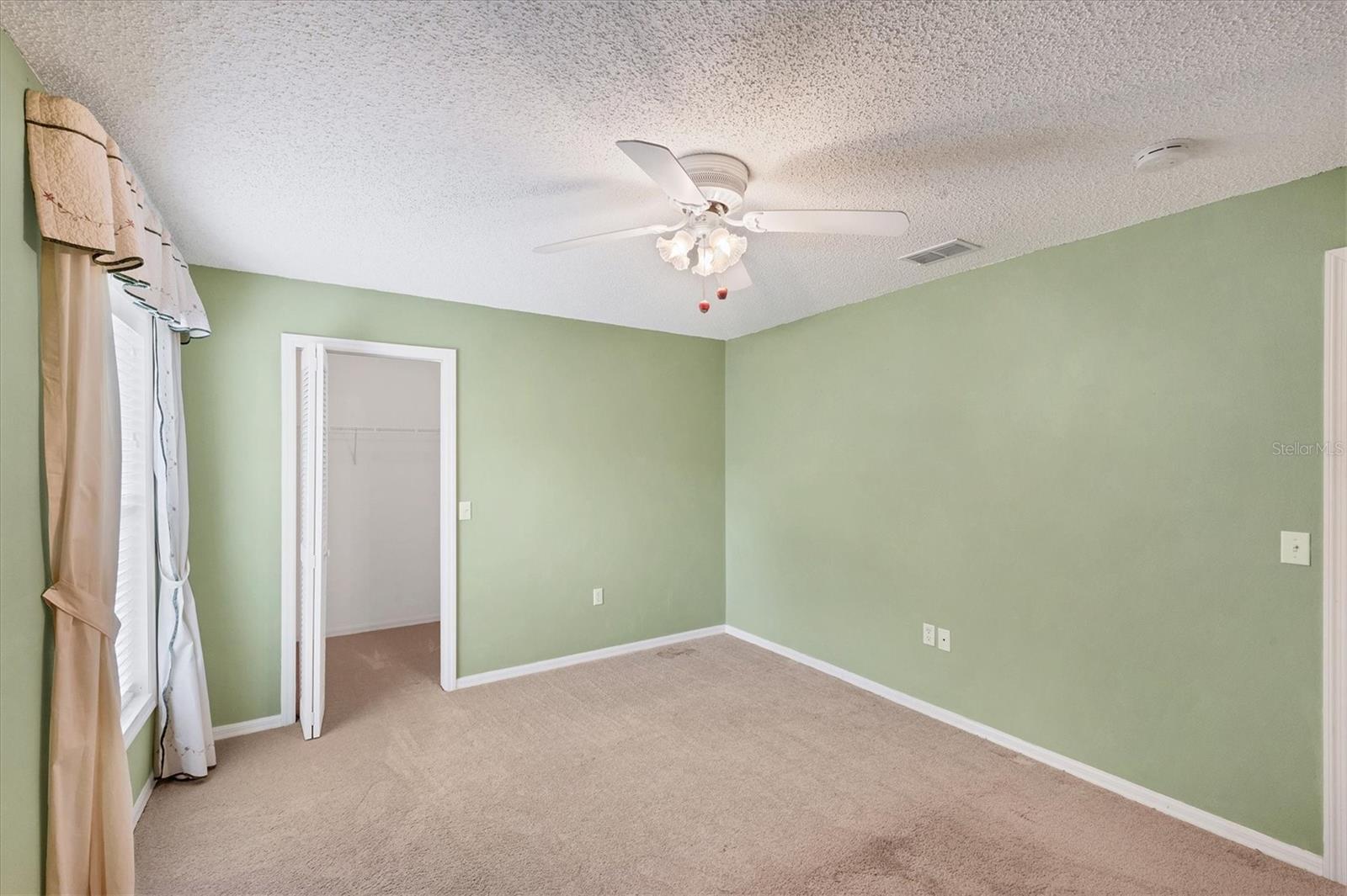 Image 23 of 42 For 6016 Ferndell Street