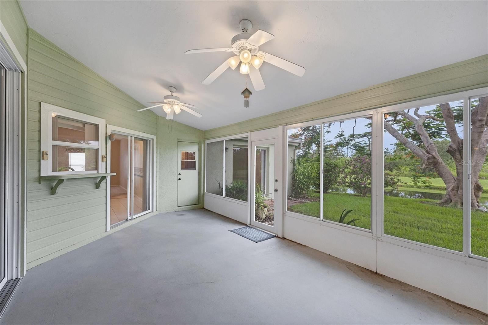Image 32 of 42 For 6016 Ferndell Street