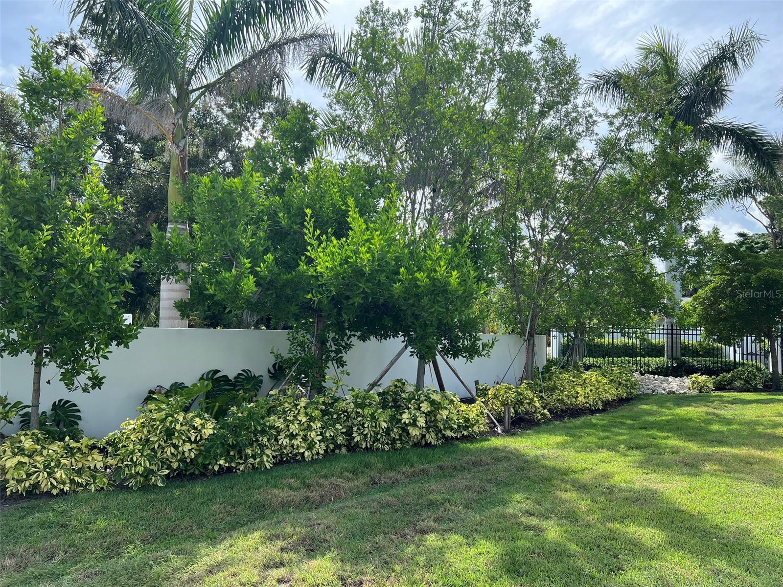 Image 12 of 34 For 622 Bayshore Drive