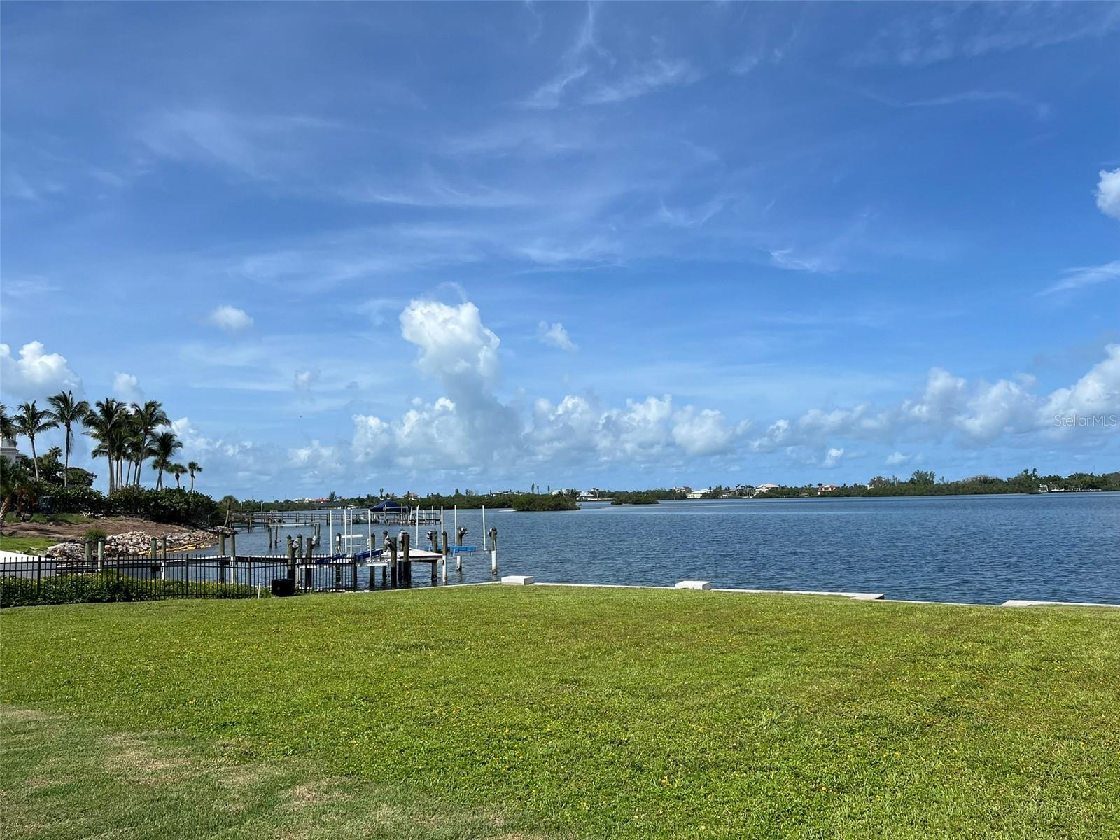 Image 19 of 34 For 622 Bayshore Drive