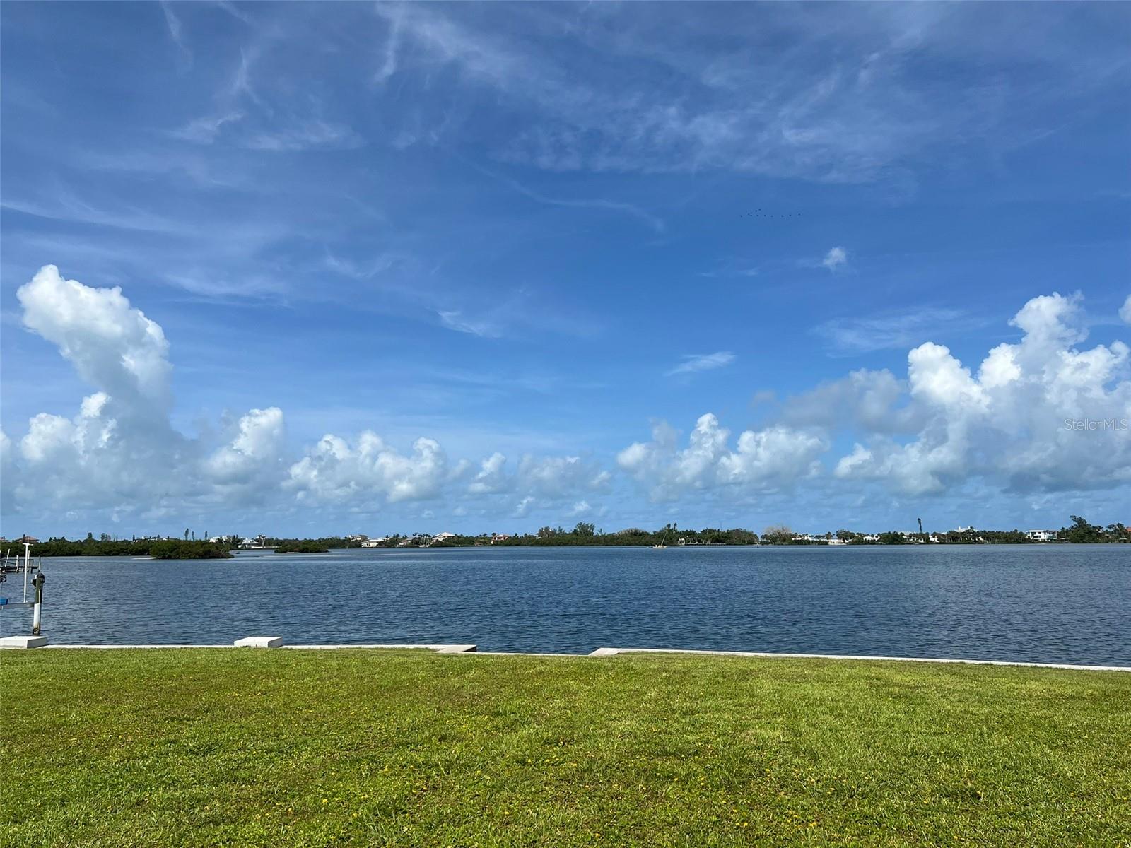 Image 21 of 34 For 622 Bayshore Drive