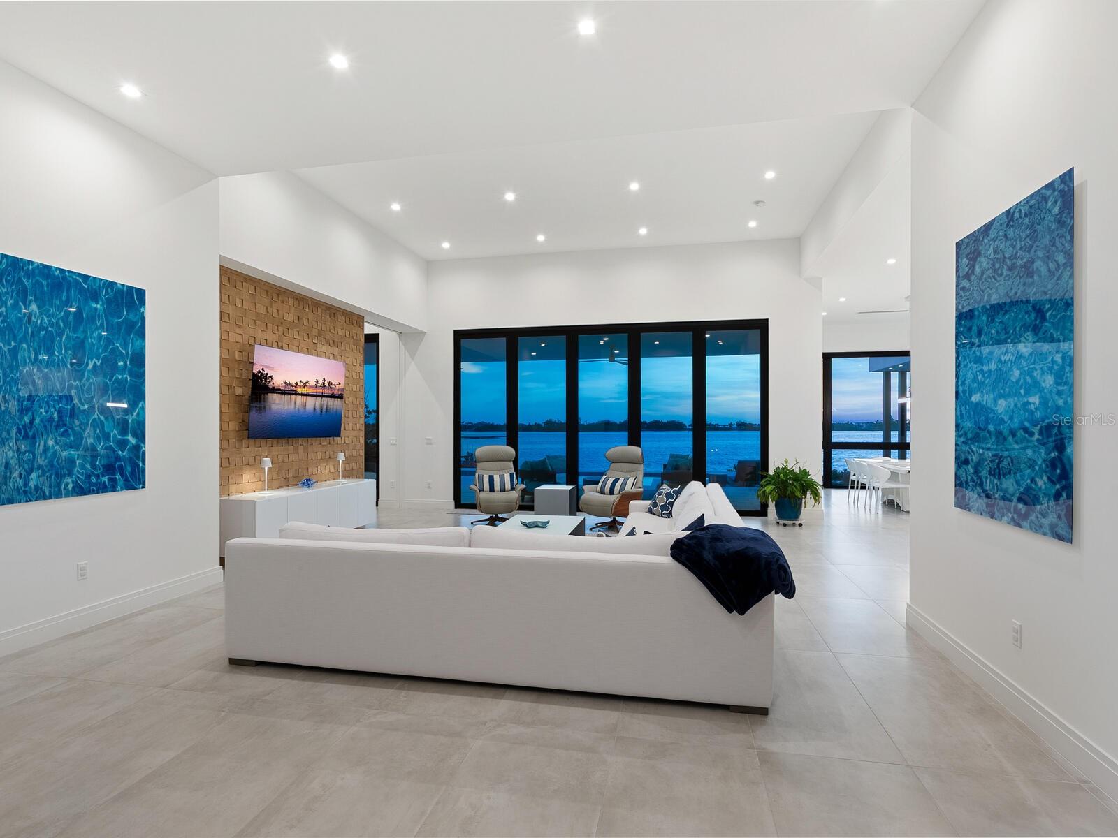 Image 76 of 99 For 622 Bayshore Drive