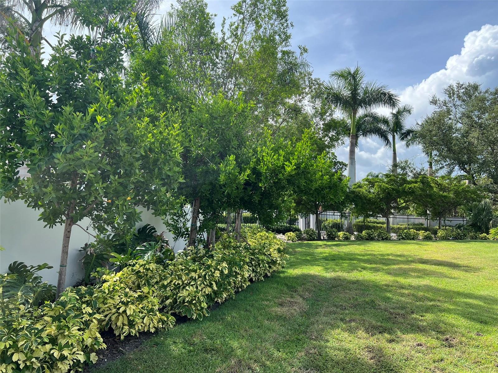 Image 9 of 34 For 622 Bayshore Drive