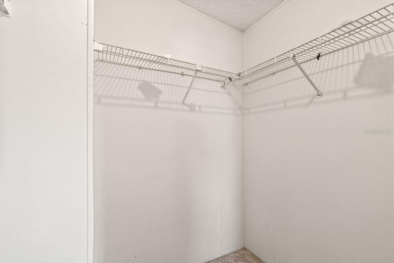 Image 17 of 46 For 749 Riverview Circle