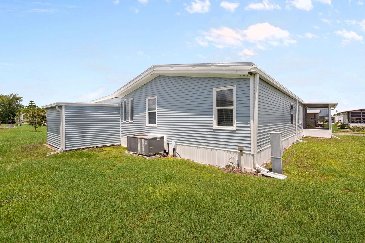 Image 26 of 46 For 749 Riverview Circle