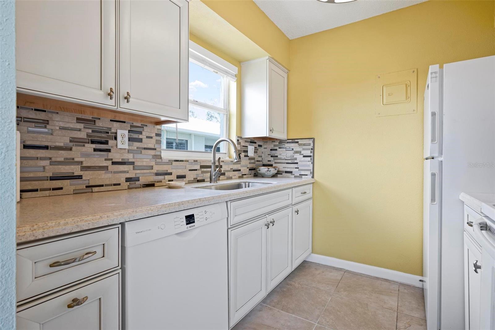 Image 12 of 39 For 522 Pine Avenue 7d
