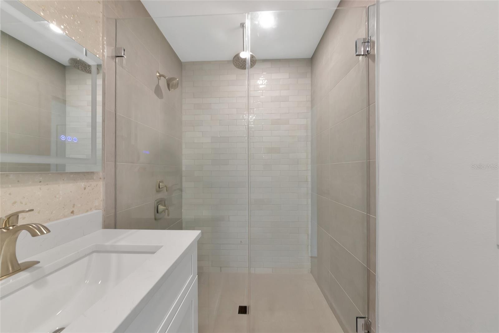 Image 15 of 66 For 4515 19th Avenue W
