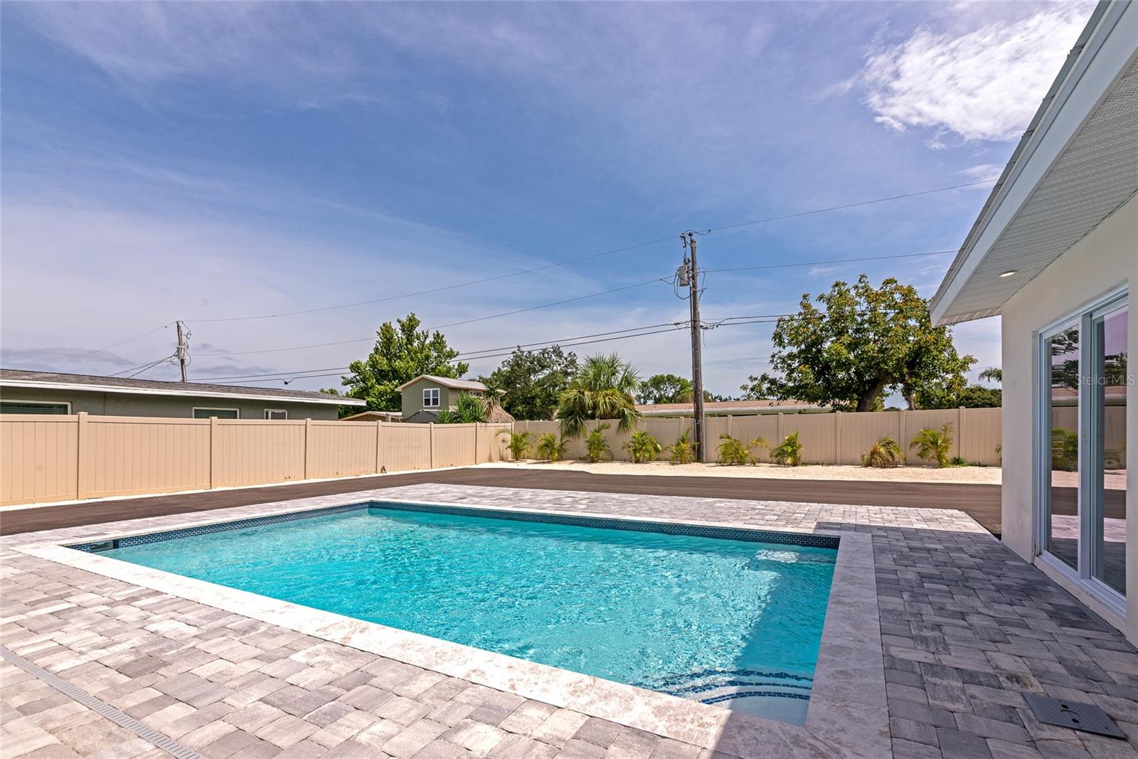 Image 24 of 66 For 4515 19th Avenue W