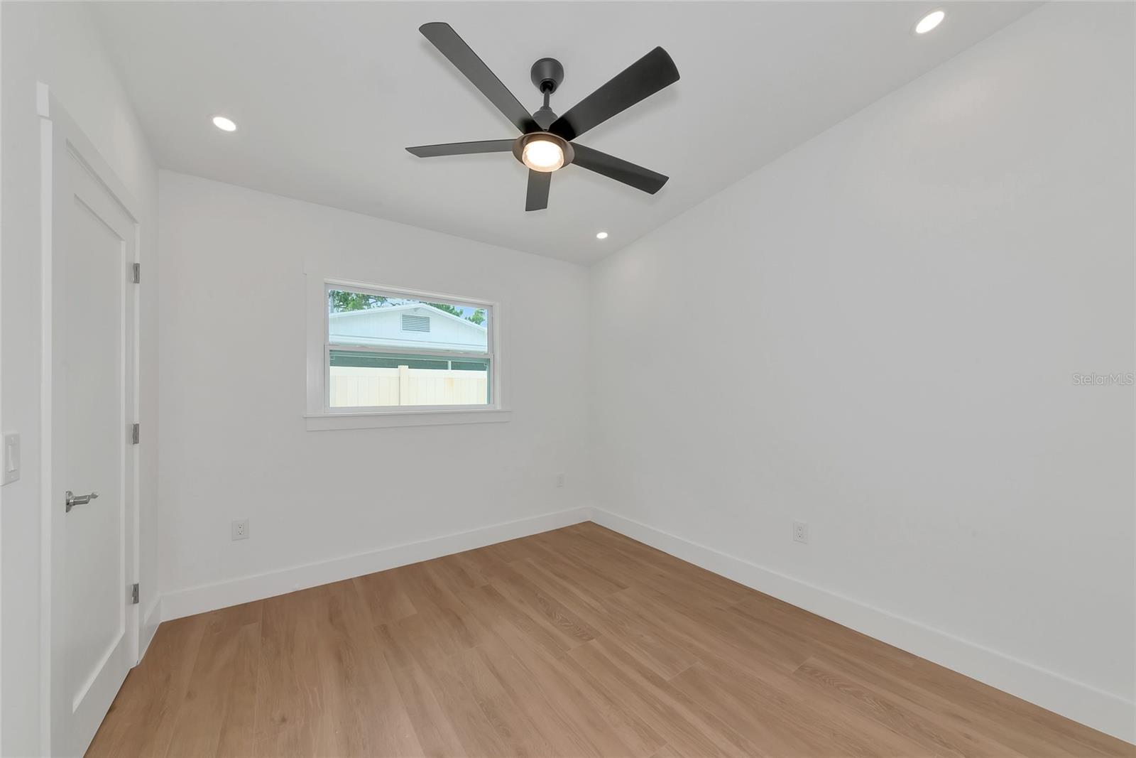 Image 53 of 66 For 4515 19th Avenue W