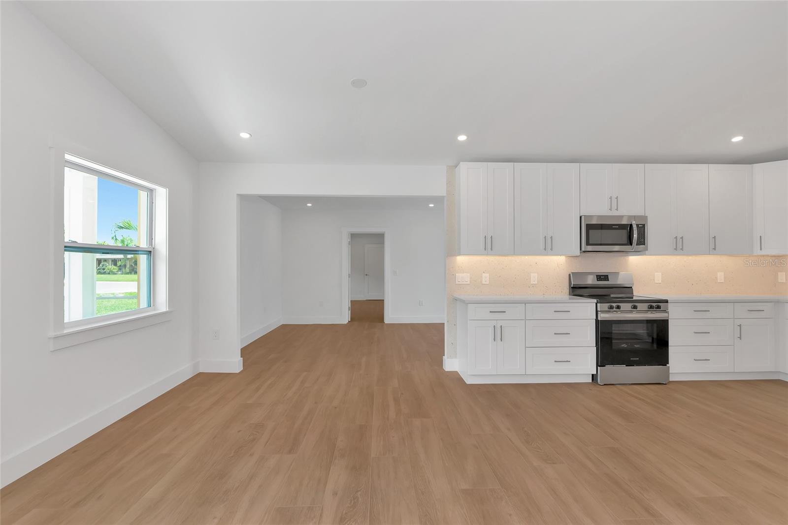 Image 58 of 66 For 4515 19th Avenue W