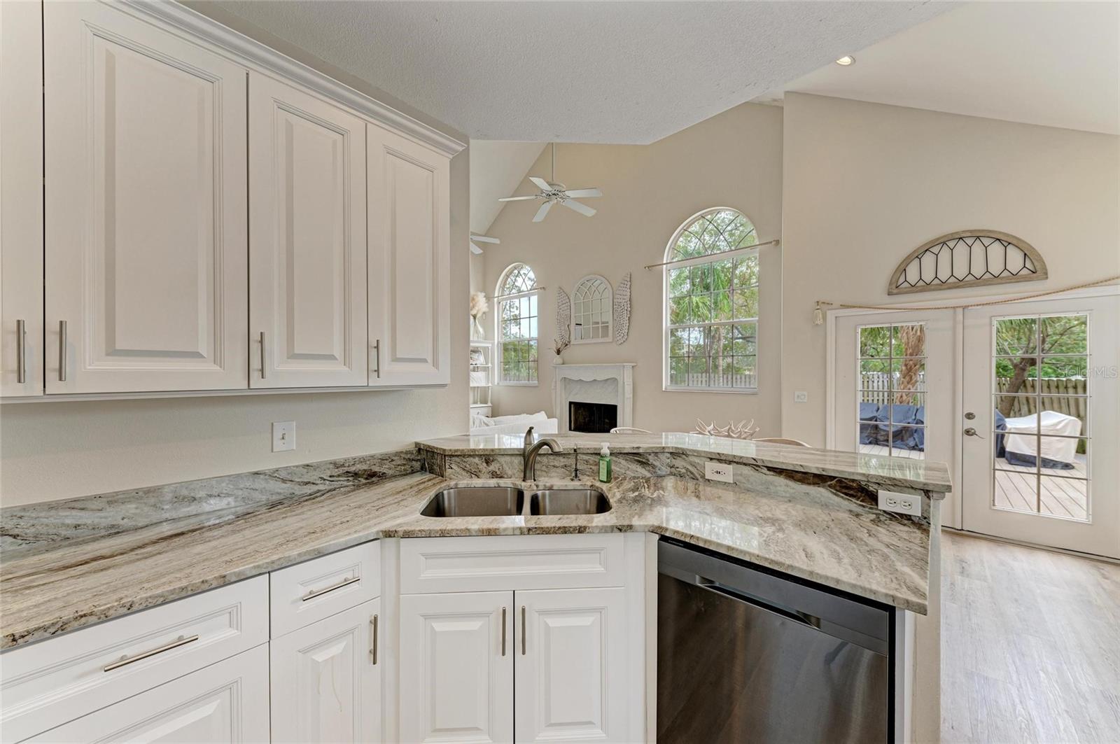 Image 16 of 42 For 1302 Carissa Court